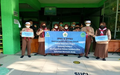 IPNU & IPPNU KOMISARIAT MTs NU TRATE GRESIK PEDULI BENCANA ERUPSI GUNUNG SEMERU
